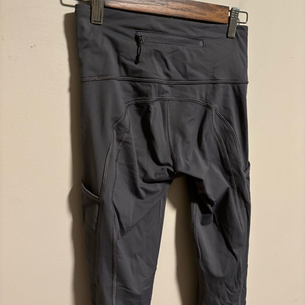 Lululemon Speed Up Tight *Full-On Luxtreme 28" Melanite- Size 4